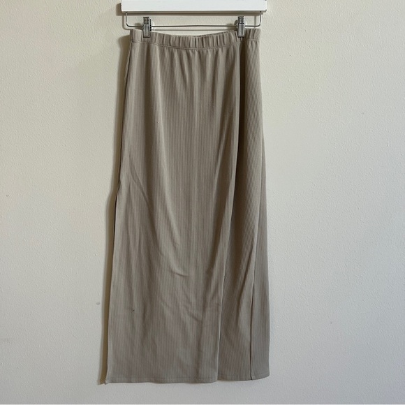 Reformation Francine Knit One Shoulder 2 Piece Ribbed Skirt Set - Picture 4 of 8